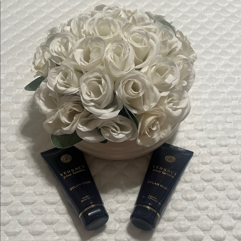Versace Dylan Blue Pour Femme Body Care Set